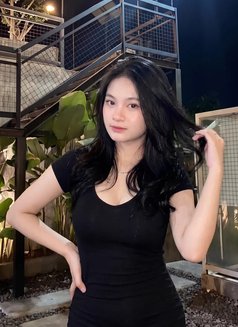 Yessa - escort in Jakarta Photo 2 of 4