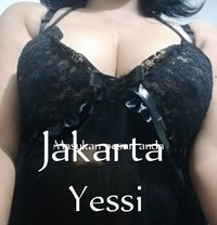 Yessi... - puta in Jakarta