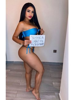 Yessica - puta in Dubai Photo 11 of 12
