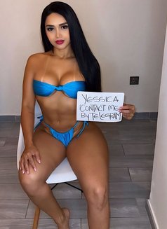 Yessica - puta in Dubai Photo 12 of 12