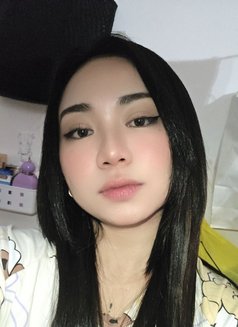 Yeye - companion in Dubai Photo 4 of 5