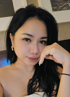 Yeye - Acompañante in Dubai Photo 5 of 5