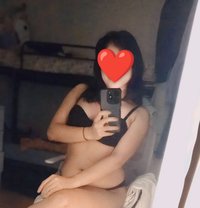 Yezey - escort in Manila