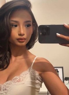 Yezzi - escort in Tokyo Photo 5 of 5