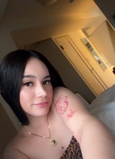 Yhan - Transsexual escort in Manila Photo 30 of 30