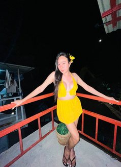 Yhanna - Transsexual escort in Manila Photo 6 of 10
