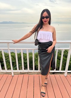 Yhanna - Transsexual escort in Manila Photo 10 of 10