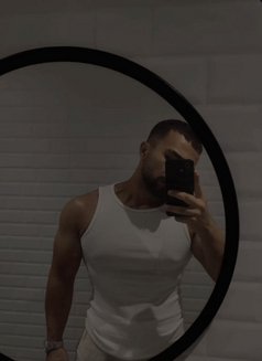 Yiğit - Male escort in İstanbul Photo 3 of 6