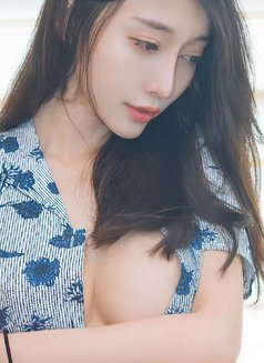 Ying - masseuse in Yiwu Photo 4 of 10