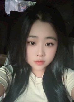 Yiuyiu - escort in Hanoi Photo 1 of 4