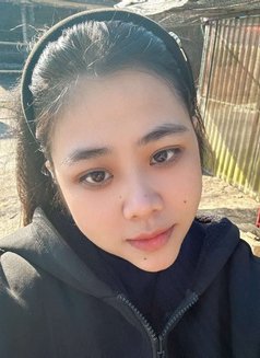 Yiuyiu - puta in Hanoi Photo 2 of 4