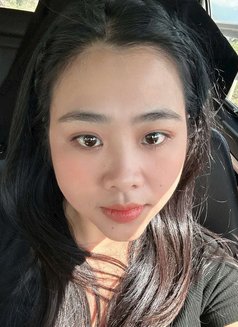 Yiuyiu - puta in Hanoi Photo 3 of 4