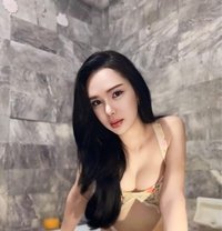 Yiwah - Transsexual escort in Singapore