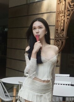 Yiwarsweetie - Transsexual escort in Hong Kong Photo 5 of 15