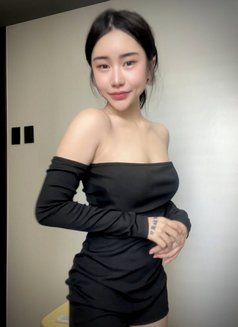 Yiyi - puta in Manila Photo 1 of 1