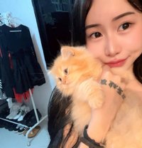 Yiyi - escort in Manila