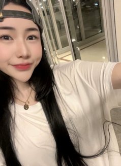 Yiyi, Just Arrived in Singapore - escort in Singapore Photo 1 of 4