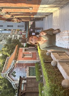 ynamieez - escort in Singapore Photo 14 of 14