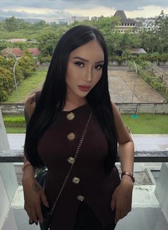 Yoana Putri - Transsexual escort in Singapore Photo 1 of 11