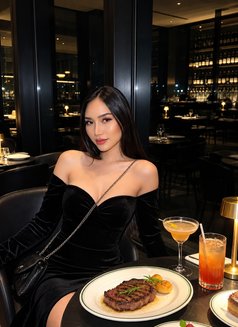Yoana Putri - Transsexual escort in Singapore Photo 2 of 11