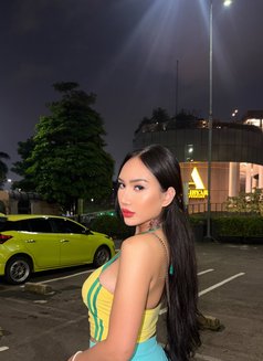 Yoana Putri - Transsexual escort in Singapore Photo 4 of 11