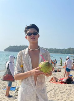 Yochi - Acompañantes masculino in Dubai Photo 4 of 5