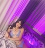 Yogirleirabella - Acompañantes transexual in Manila Photo 1 of 7