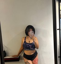 Yohan - puta in Singapore