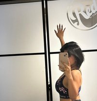 Yohan - puta in Singapore