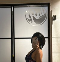 Yohan - puta in Singapore
