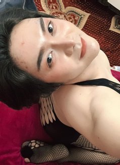 Yoko full service available - Transsexual escort in Doha Photo 8 of 9