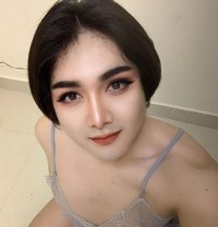 Yoko full service available - Transsexual escort in Doha