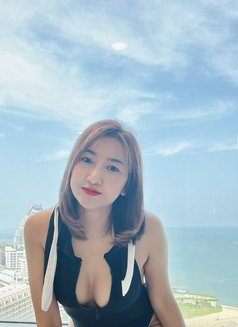 Yoko - masseuse in Taipei Photo 4 of 6