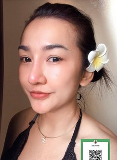 Yoko - masseuse in Taipei Photo 3 of 6