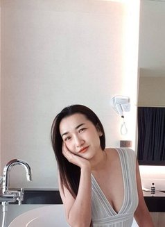 Yoko - masseuse in Taipei Photo 4 of 7