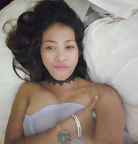 Yola Babe - masseuse in Bali
