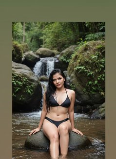 Yolla - escort in Bali Photo 2 of 5