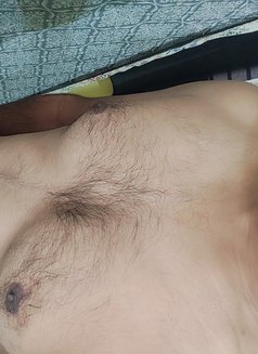 Yom - Acompañantes masculino in Bangalore Photo 2 of 4