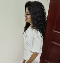 Yomna - escort in Cairo