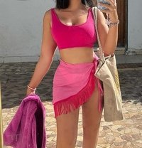 Yomna - escort in Cairo