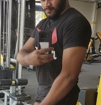 Yon E Sh96 - Male escort in Colombo