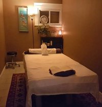 Yoni Master - masseur in Abuja