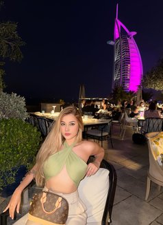 Yoni - escort in Dubai Photo 4 of 8