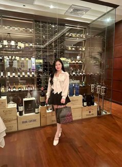 Rośe - escort in Manila Photo 1 of 7