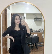 Rośe - escort in Manila