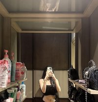 Yoona - puta in Singapore