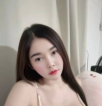 Yoona - puta in Singapore Photo 3 of 7