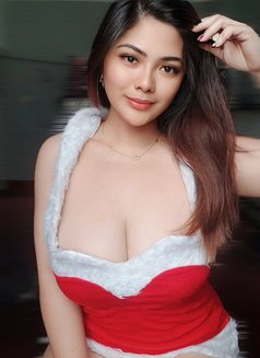 Yoshi - escort in Hong Kong Photo 4 of 8