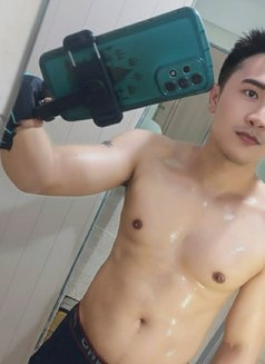 Yoshi Thailand - masseur in Bangkok Photo 5 of 7