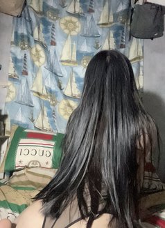 Yoshi Xu - escort in Manila Photo 5 of 6